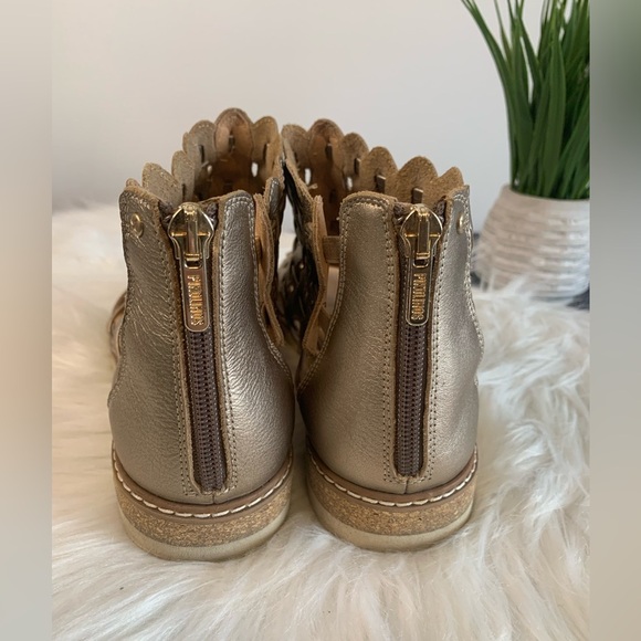 Pikolinos Women's Metallic Sandals - Picture 3 of 8